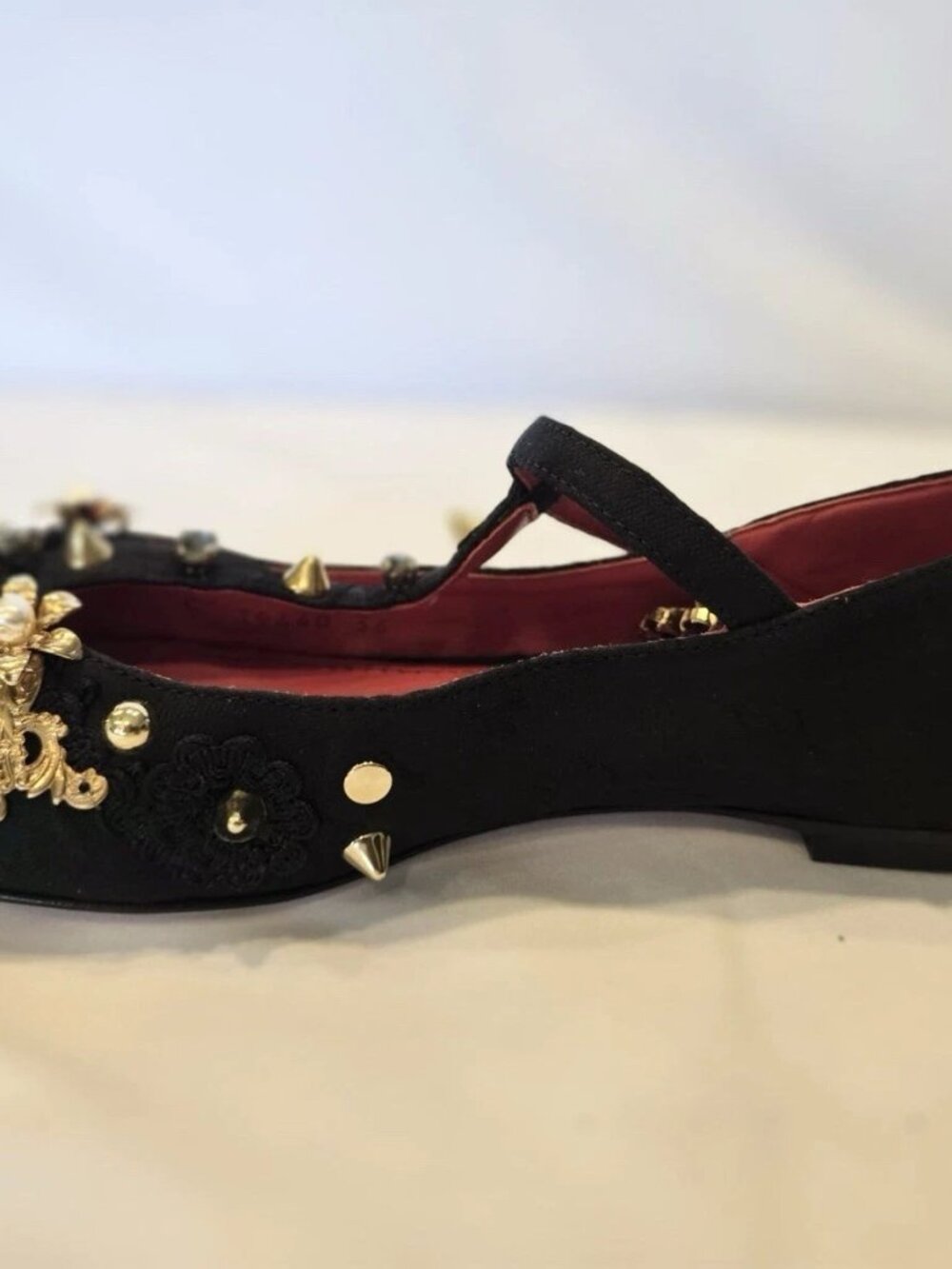 Authentic Dolce & Gabbana Mary Jane Floral Flat With Embellishments Size 38 - Picture 7 of 8
